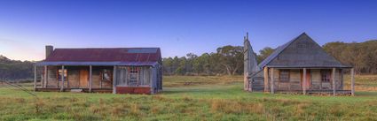 Coolamine Homestead - Kosciuszko NP - NSW (PBH4 00 12524)